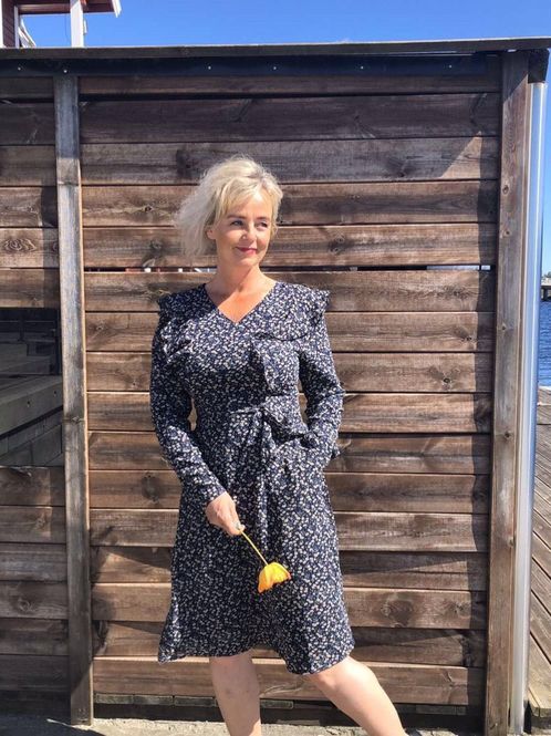 Hovedbilde Heartmaker utsvingt kjole, Alva blå med blomster